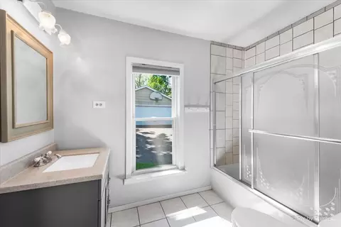 Bath - 1026 Logan Ave, Elgin, IL 60120 photo 1 of 1
