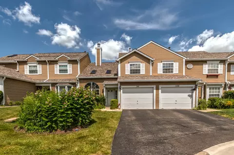 341 Ascot Ln, Streamwood, IL 60107