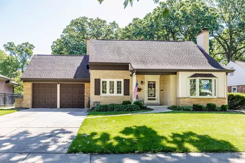 837 N Stone Ave, La Grange Park, IL 60526