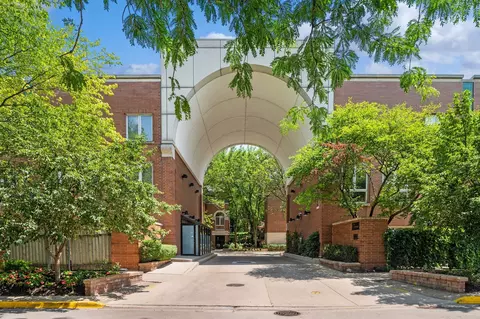 2661 N Greenview Ave, Chicago, IL 60614