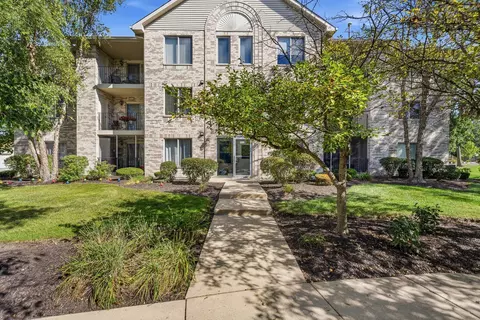 6845 Forestview Dr #2D, Oak Forest, IL 60452