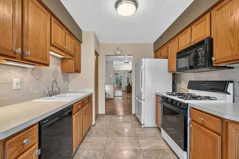Kitchen - 6845 Forestview Dr #2D, Oak Forest, IL 60452 photo 1 of 8