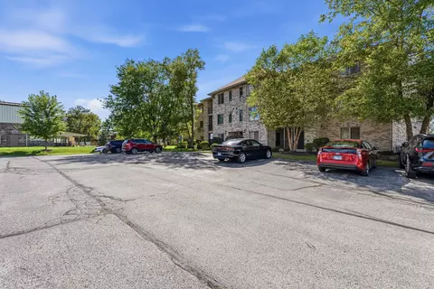 Exterior - 6845 Forestview Dr #2D, Oak Forest, IL 60452 photo 12 of 17
