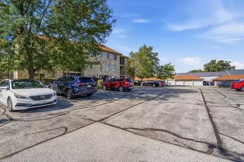 Exterior - 6845 Forestview Dr #2D, Oak Forest, IL 60452 photo 11 of 17