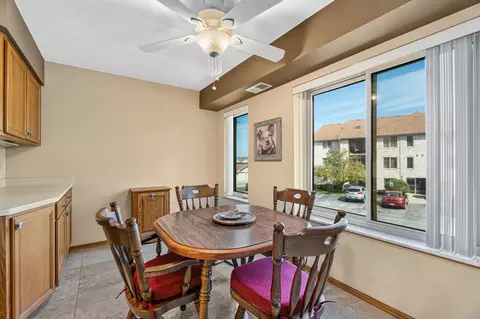 Dining - 6845 Forestview Dr #2D, Oak Forest, IL 60452 photo 1 of 1