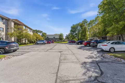 Exterior - 6845 Forestview Dr #2D, Oak Forest, IL 60452 photo 13 of 17