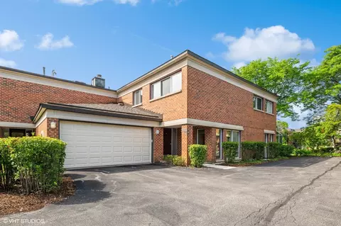 388 Milford Rd, Deerfield, IL 60015