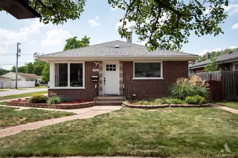 8944 Sproat Ave, Oak Lawn, IL 60453
