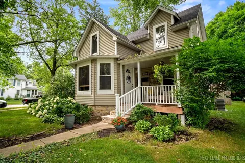 535 Houston St, Batavia, IL 60510