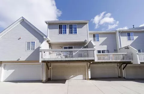 313 Wildrose Ct, Bolingbrook, IL 60440