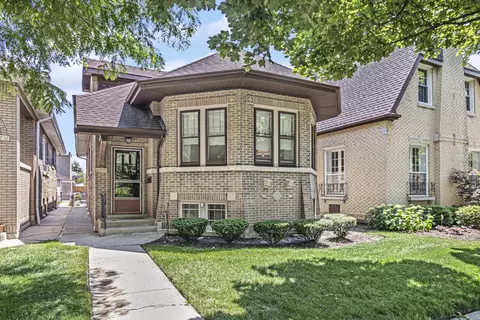 5735 N Sacramento Ave, Chicago, IL 60659