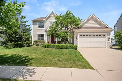 1727 Thurow St, Sycamore, IL 60178
