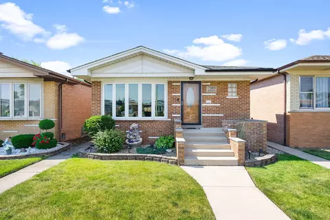 7105 W 64th St, Chicago, IL 60638