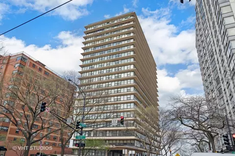 5801 N Sheridan Rd #9C, Chicago, IL 60660