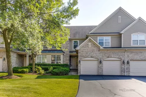 703 Stone Canyon Cir, Inverness, IL 60010