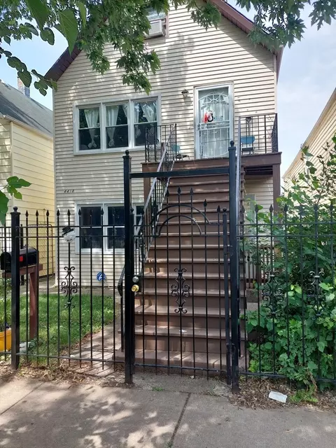 4418 S Whipple St, Chicago, IL 60632