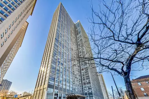 655 W Irving Park Rd #5503, Chicago, IL 60613