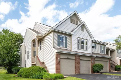 3011 Saganashkee Ln, Naperville, IL 60564