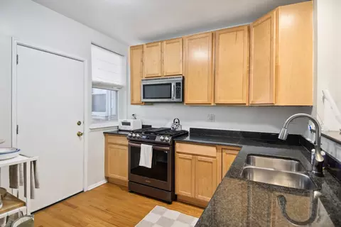 Kitchen - 802 Dobson St #1, Evanston, IL 60202 photo 2 of 3