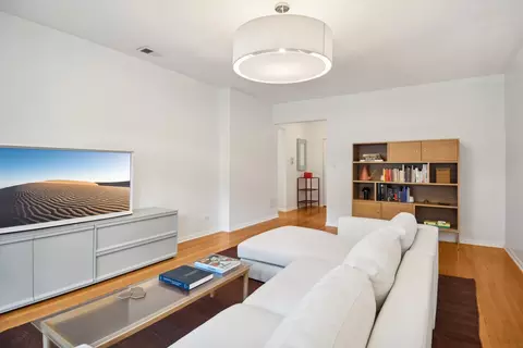 Living - 802 Dobson St #1, Evanston, IL 60202 photo 4 of 4