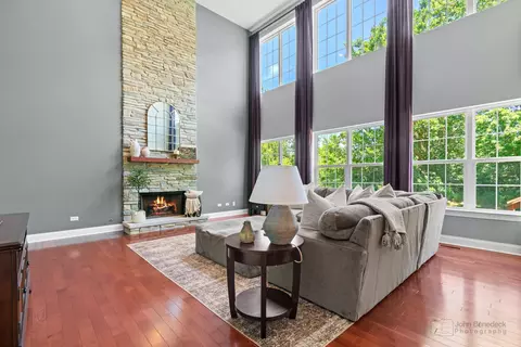 3666 Open Pkwy, Elgin, IL 60124 photo 3