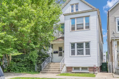 8911 S Muskegon Ave, Chicago, IL 60617