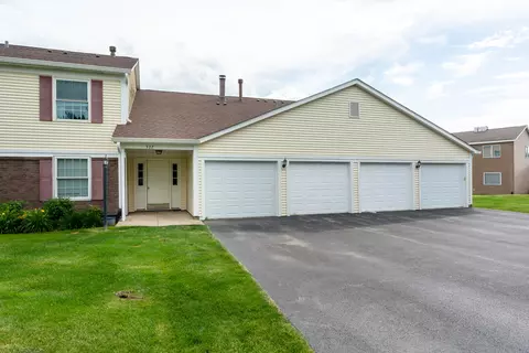 322 Newport Ln #D1, Bartlett, IL 60103