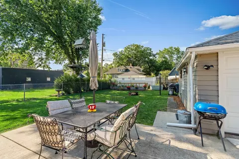 Exterior - 439 Illinois St, East Dundee, IL 60118 photo 7 of 7