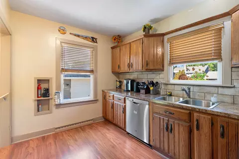 Kitchen - 439 Illinois St, East Dundee, IL 60118 photo 2 of 4