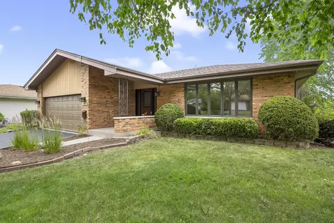 7019 Camden Rd, Downers Grove, IL 60516