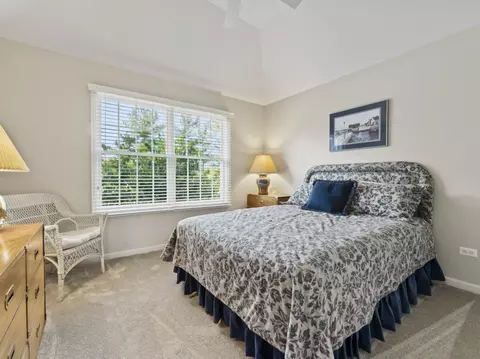 Bedroom - 1640 Stone Ridge Ln, Algonquin, IL 60102 photo 4 of 4