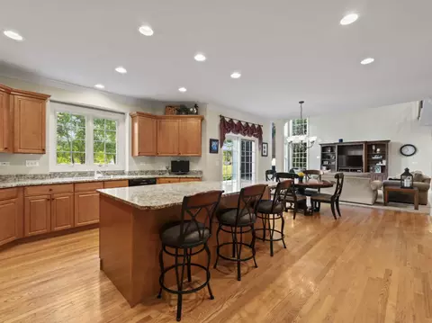 Kitchen - 1640 Stone Ridge Ln, Algonquin, IL 60102 photo 2 of 2