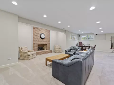 Living - 1640 Stone Ridge Ln, Algonquin, IL 60102 photo 5 of 5