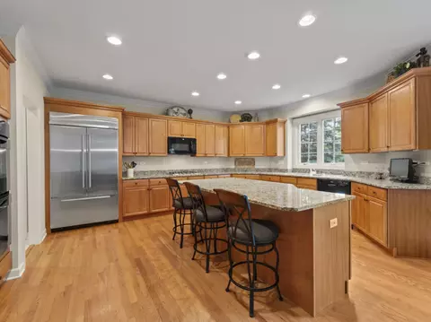 Kitchen - 1640 Stone Ridge Ln, Algonquin, IL 60102 photo 1 of 2