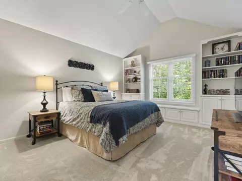 Bedroom - 1640 Stone Ridge Ln, Algonquin, IL 60102 photo 3 of 4