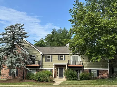 1300 Mc Dowell Rd #202, Naperville, IL 60563