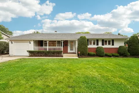 215 N Lytle Dr, Palatine, IL 60074