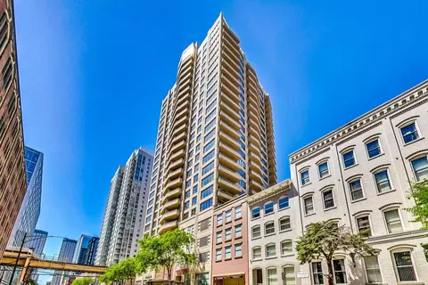 200 N Jefferson St #2108, Chicago, IL 60661