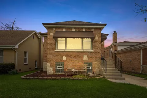 4137 Custer Ave, Lyons, IL 60534