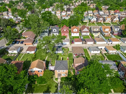 View/Area - 2024 S 17th Ave, Broadview, IL 60155 photo 2 of 4