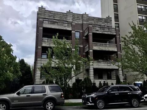 4815 S Drexel Blvd #4SE, Chicago, IL 60615