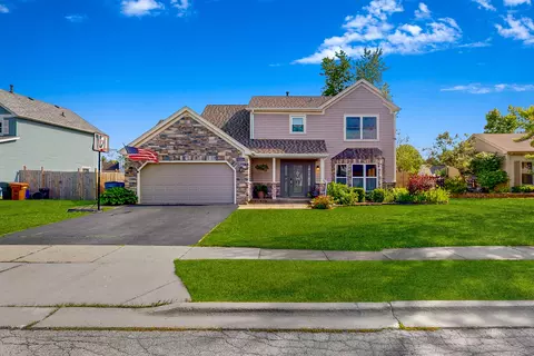 65 Burgess Dr, Glendale Heights, IL 60139