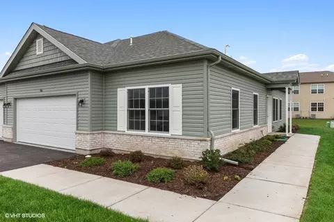 902 Lexington St, Mchenry, IL 60050