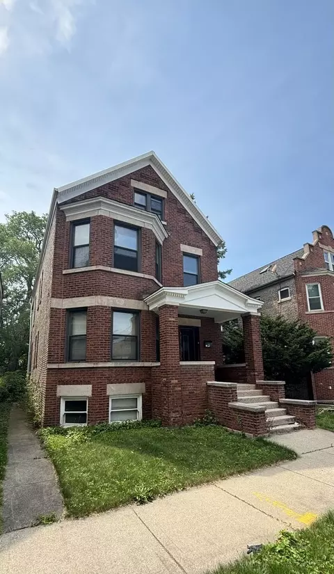 8548 S Manistee Ave, Chicago, IL 60617