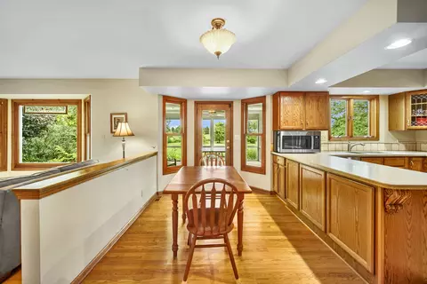 6 Red Hawk Dr, Oswego, IL 60543 photo 8