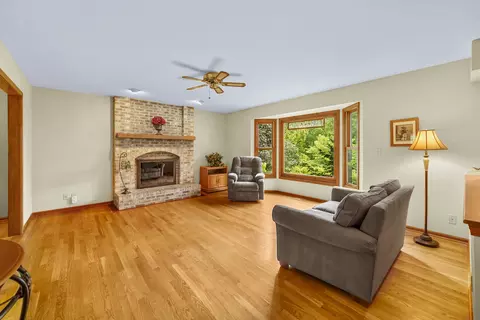 6 Red Hawk Dr, Oswego, IL 60543 photo 6