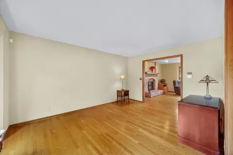 6 Red Hawk Dr, Oswego, IL 60543 photo 3