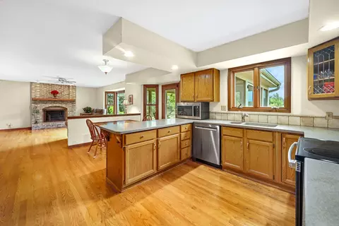 6 Red Hawk Dr, Oswego, IL 60543 photo 11