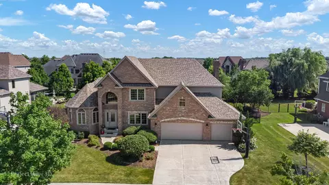 4611 Corktree Rd, Naperville, IL 60564