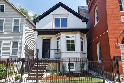 1717 N Fairfield Ave, Chicago, IL 60647